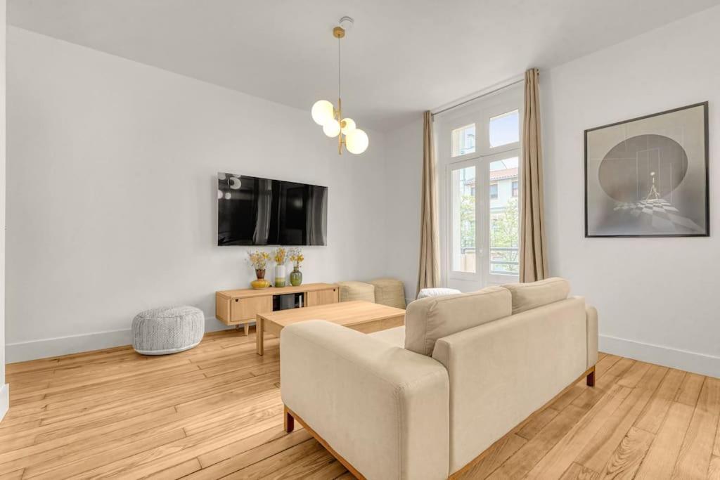 Grand Lumineux - Parking Prive - Clim Apartment *